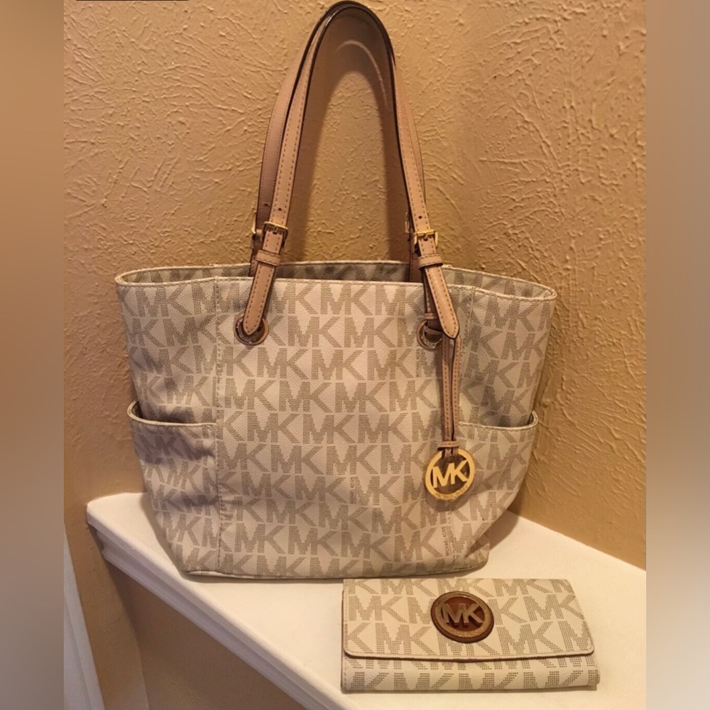 Michael Kors Jet Set Vanilla Leather Monogram Large Tote & Matching Wallet Set